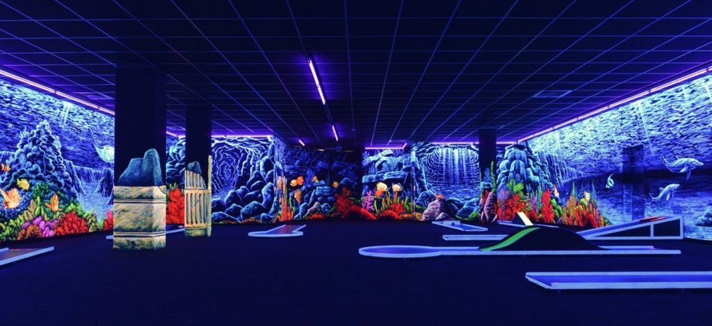 Minigolf oder 3D-Minigolf als Aktivität für Introvertierte. Auch sehr geeignet für ein Date, da man so ungezwungen die andere Person kennenlernen kann.